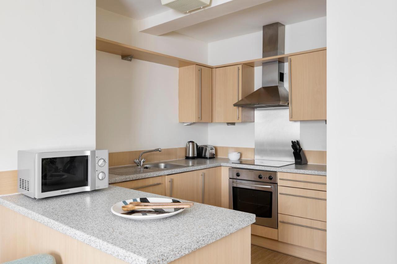 Saco Cardiff Cathedral Road Apartment Bagian luar foto