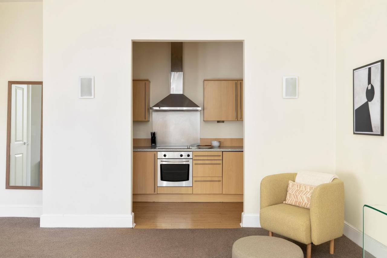 Saco Cardiff Cathedral Road Apartment Bagian luar foto